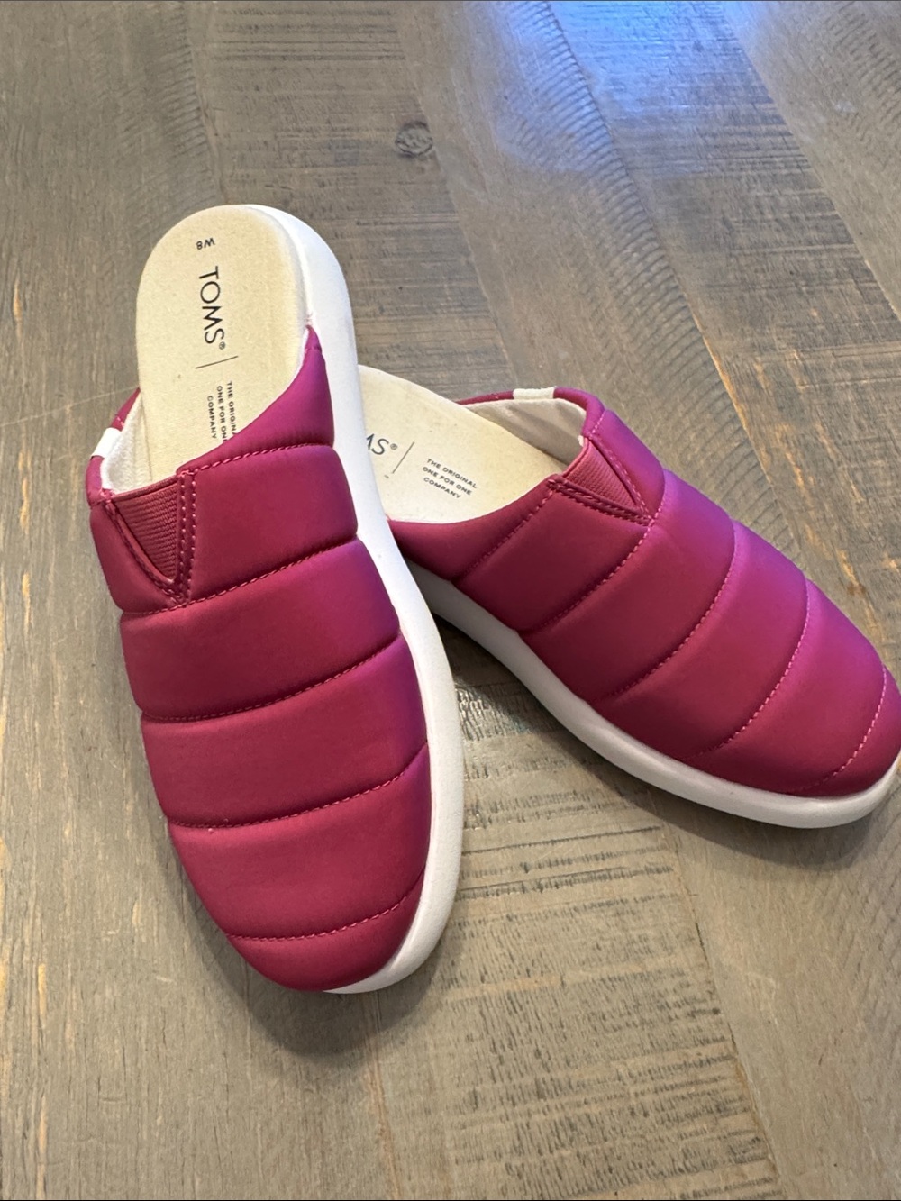 Toms Women's Quilted Magenta Slip-On Mules
